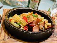 陕南笋干腊肉煲-汉唐宴长安食府