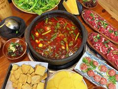 -贵厨酸汤牛肉(花果园国际中心店)