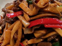 -娜仁图雅蒙古美食村(33小镇店)