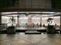 -M Stand(上海人民广场来福士店)