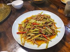 火爆仔姜红椒牛肉丝-不相离盐帮菜(郎园店)