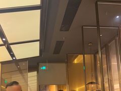 -钱小奴海鲜自助黑金店(杭州滨江龙湖店)
