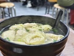 三鲜大馄饨-万寿斋(山阴路店)
