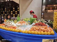 -广州万富希尔顿酒店·感趣自助餐厅·金秋蟹宴生蚝海鲜刺身