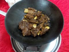 -鑫驼峰牛排火锅(普陀路店)