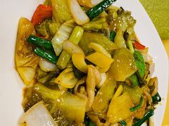 酸菜炒大肠-香食阁农庄(悦天下特色第一店)