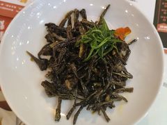 -阿瓦山寨·湘菜现炒·剁椒鱼头王(咸阳总店)