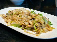 -五谷丰登农家院·地道胶东菜·海鲜烧烤(威海店)