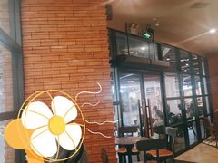 -星巴克(上海虹桥新天地二店)