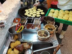 自助取餐区-怪噜范·老贵阳街头名小吃(数博万达店)