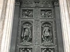 -滴血救世主教堂