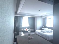 -上海龙之梦万丽酒店