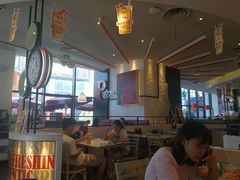 -必胜客(武汉欢乐谷店)