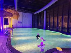 -上海滴水湖皇冠假日酒店