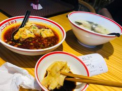 -八二小区抄手(龙湖上城天街店)