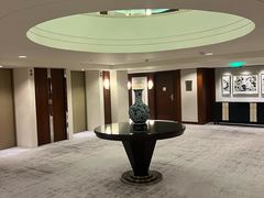 -上海波特曼丽思卡尔顿酒店