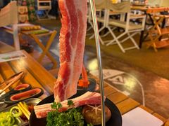 -叽叽扎扎烤肉场(生态城万达店)