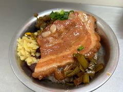 -梁阿婆廿年老牌扣肉糯米饭
