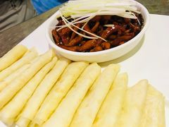 京酱肉丝-巴特餐饮6加1音乐餐吧·新疆菜