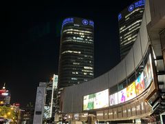 -上海世纪汇广场