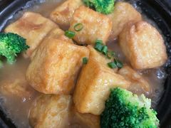 自制鲍汁豆腐煲-李记潮汕砂锅粥(营福路店)