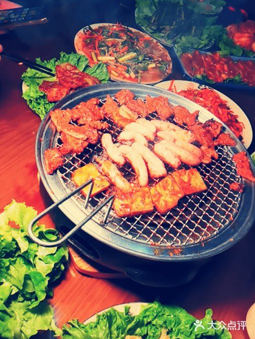 那哪炭火烤肉(水泥厂总店)