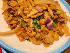 口蘑炒甜笋-雀舞云南菜(天津天河城购物中心店)