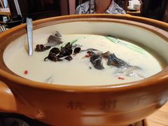 千岛湖淳牌鱼头白汤-鱼食饭稻·苏浙土菜17年老馆子(平江路店)