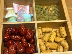 零食盒子-清真·古丽花儿·新疆美食(河南路店)