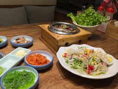 -明洞阿姨·韩式酱蟹烤肉·创意料理(三元桥店)