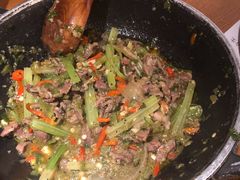 猫儿山的小黄牛-吃饭皇帝大(合生汇店)
