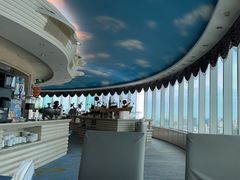 -黄金海景西餐厅·三文鱼·牛扒云顶旋转自助餐