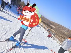-秦皇古道滑雪场