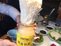 -巴渝瓦肆重庆鲜火锅(宝龙环湖店)