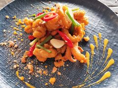 蛋黄炸鱿鱼-MUG JEE