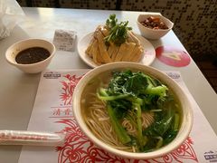 -月亮房·白斩鸡(娄山关路店)