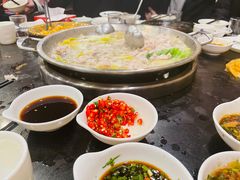 -老来福·非遗酸汤兔(凯旋路店)