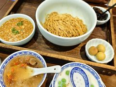 -蟹上黄·蟹黄面·江南糖水(人民广场店)