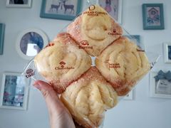 -顶东面包花园·生日蛋糕(世博店)