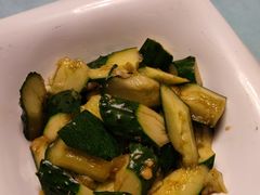 拍黄瓜-小老板海鲜酒家(董家渡店)