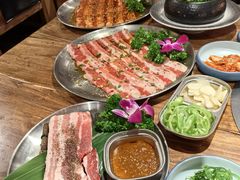 -明洞阿姨·韩式酱蟹烤肉·创意料理(三元桥店)