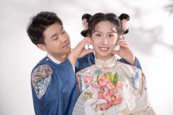 -都市丽人婚纱摄影