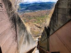 -钻石头山