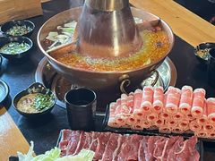 -果松木炭酸菜铜火锅·外婆参鸡汤