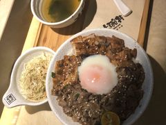 大碗过瘾双拼-熊吞·大碗丼烧肉饭(清江浦区万达店)