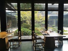 靠窗位-新荣记(西溪湿地店)