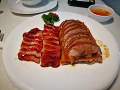 烧鹅拼叉烧-煲王粤菜餐厅(中侨中心店)