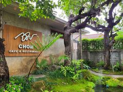 -Chom Cafe and Restaurant