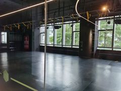 -懒人Club健身(卓越时代广场店)
