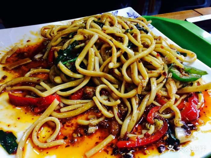 西北楼牛肉面(环球店)招牌爆炒面图片 - 第1张